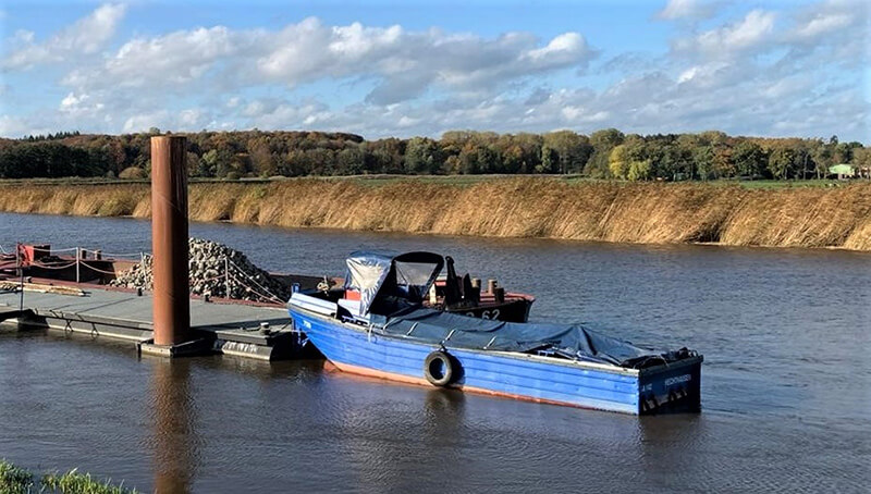 Arbeitsboot-Schubboot-Schleppboot-Hamburg-Stade-HAHN-Shipping-GmbH-M-Boot-Klein